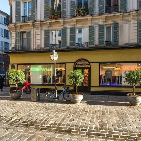 Happy - Marais Bourgeois Париж